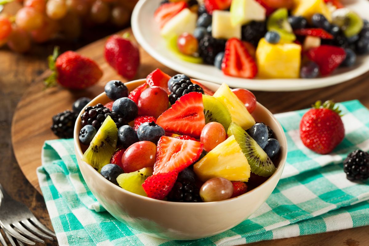 Creating the perfect summer fruit salad: A complete guide to seasonal eating and sustainable choice