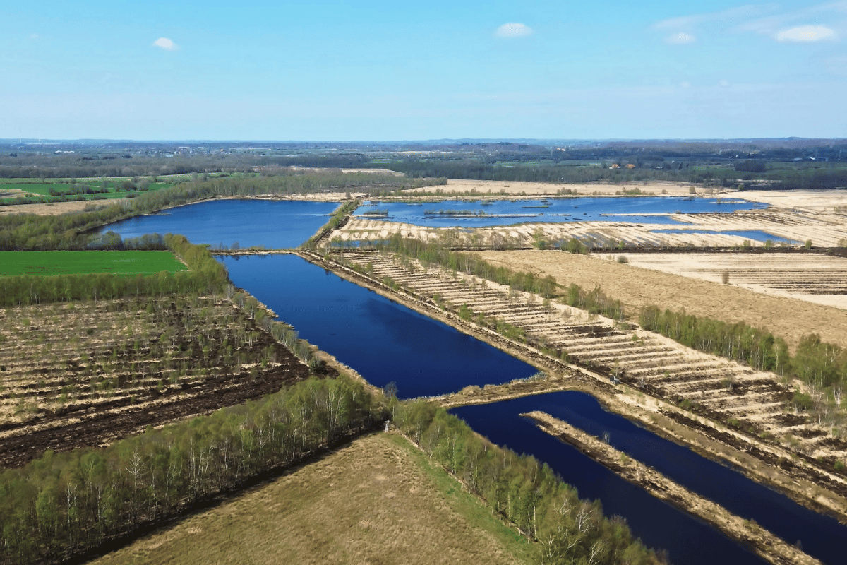 The role of peatland management in carbon farming The role of peatland management in carbon farming