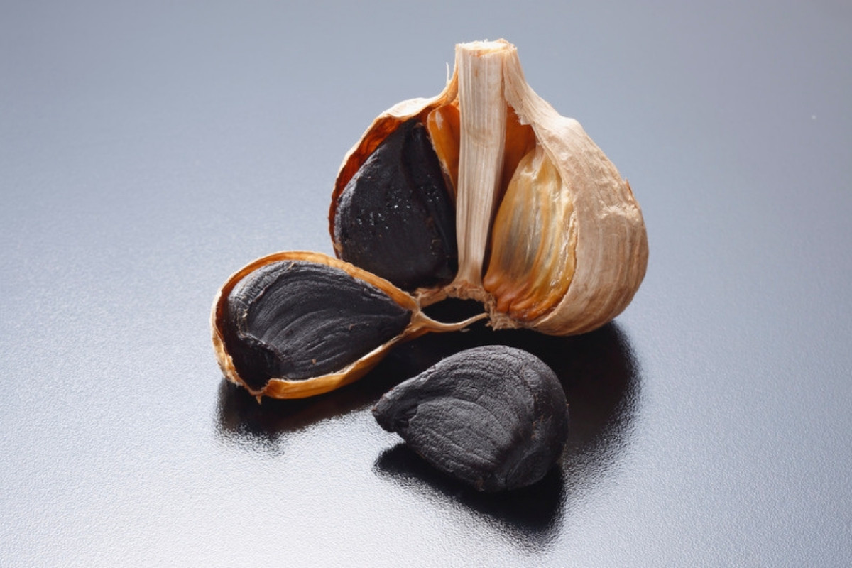 What black garlic is and how it is made