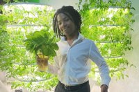 15-year-old U.S. hydroponic farmer grows food without soil to advance global food security