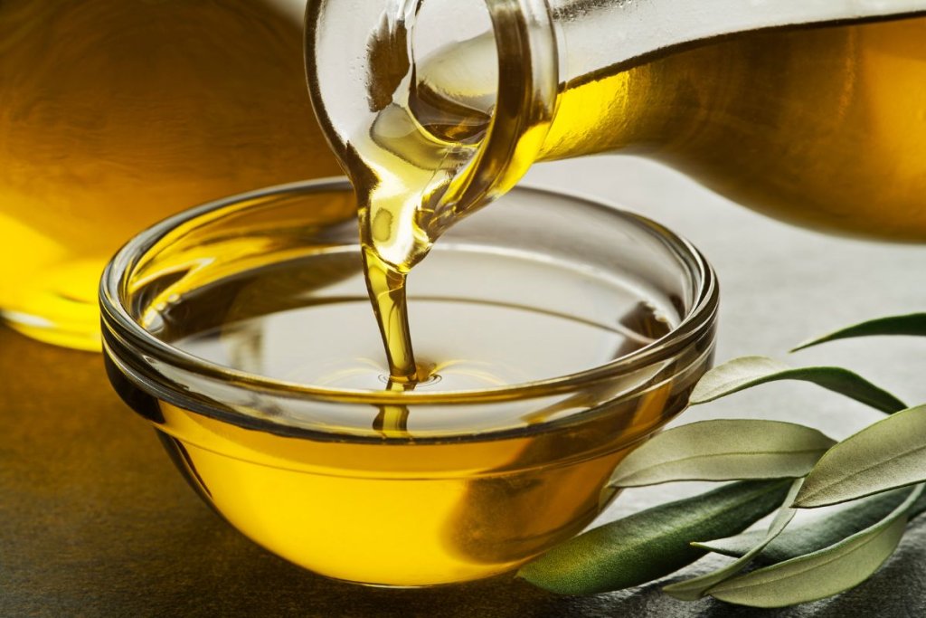 Υποχωρούν κι άλλο οι τιμές του ελαιολάδου εν μέσω χαμηλής ζήτησης
