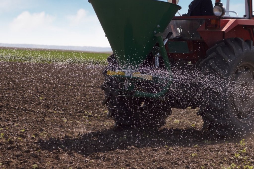 EU farmers are selling for less and paying more for their inputs