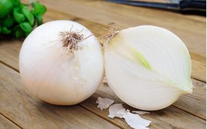 white onions 1kg