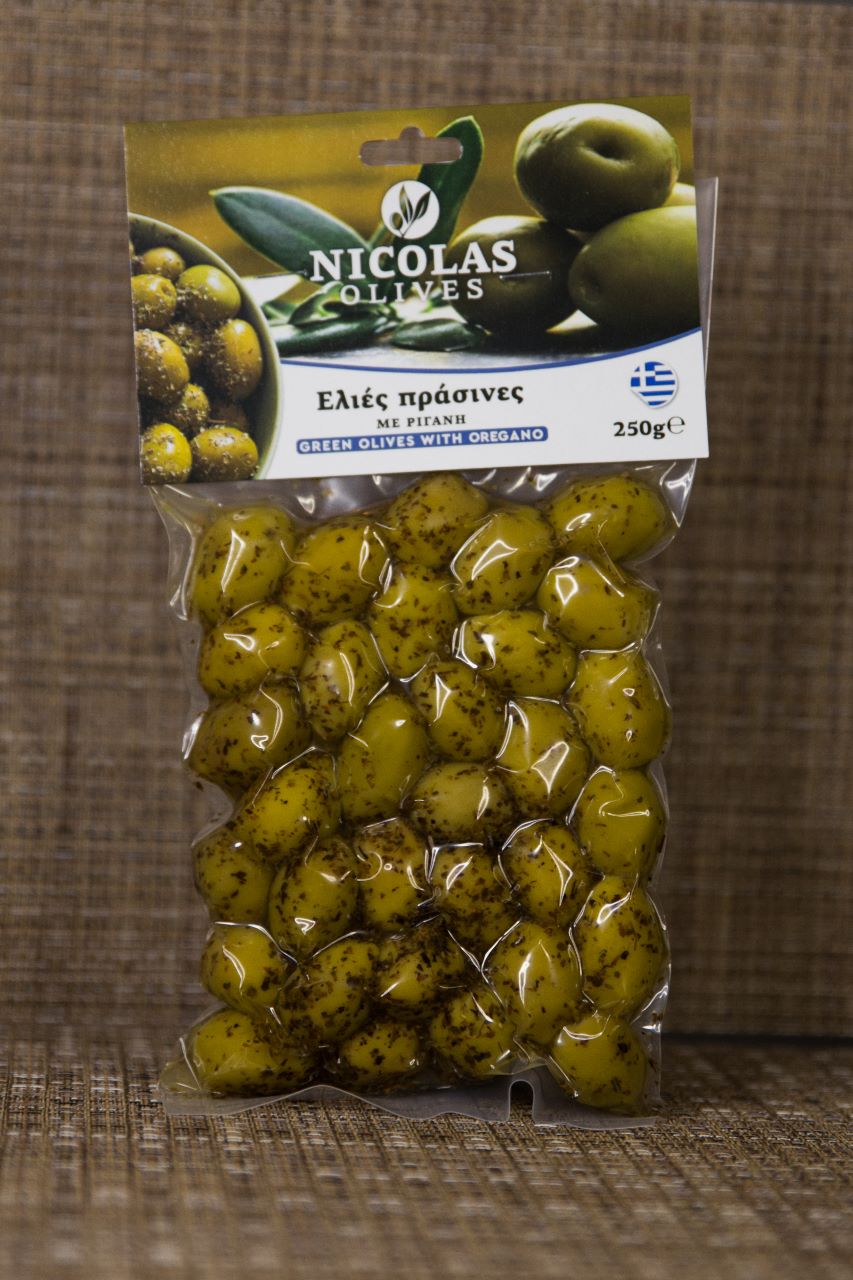 Green olives with oregano in a Vacuum package 250gr