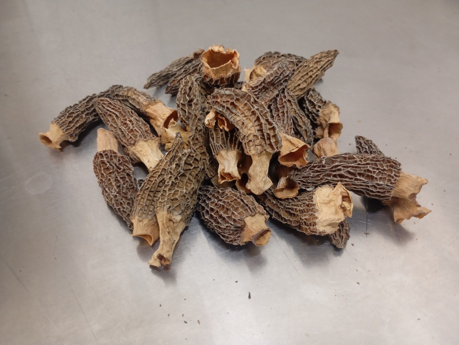 Dried morels, 4-6cm, stem 2cm,