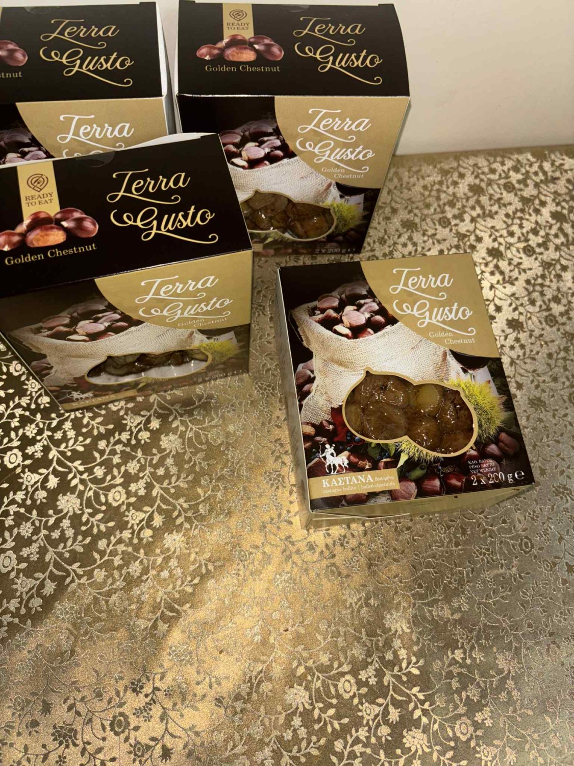 Pre-boiled Chestnuts in vacuum packaging