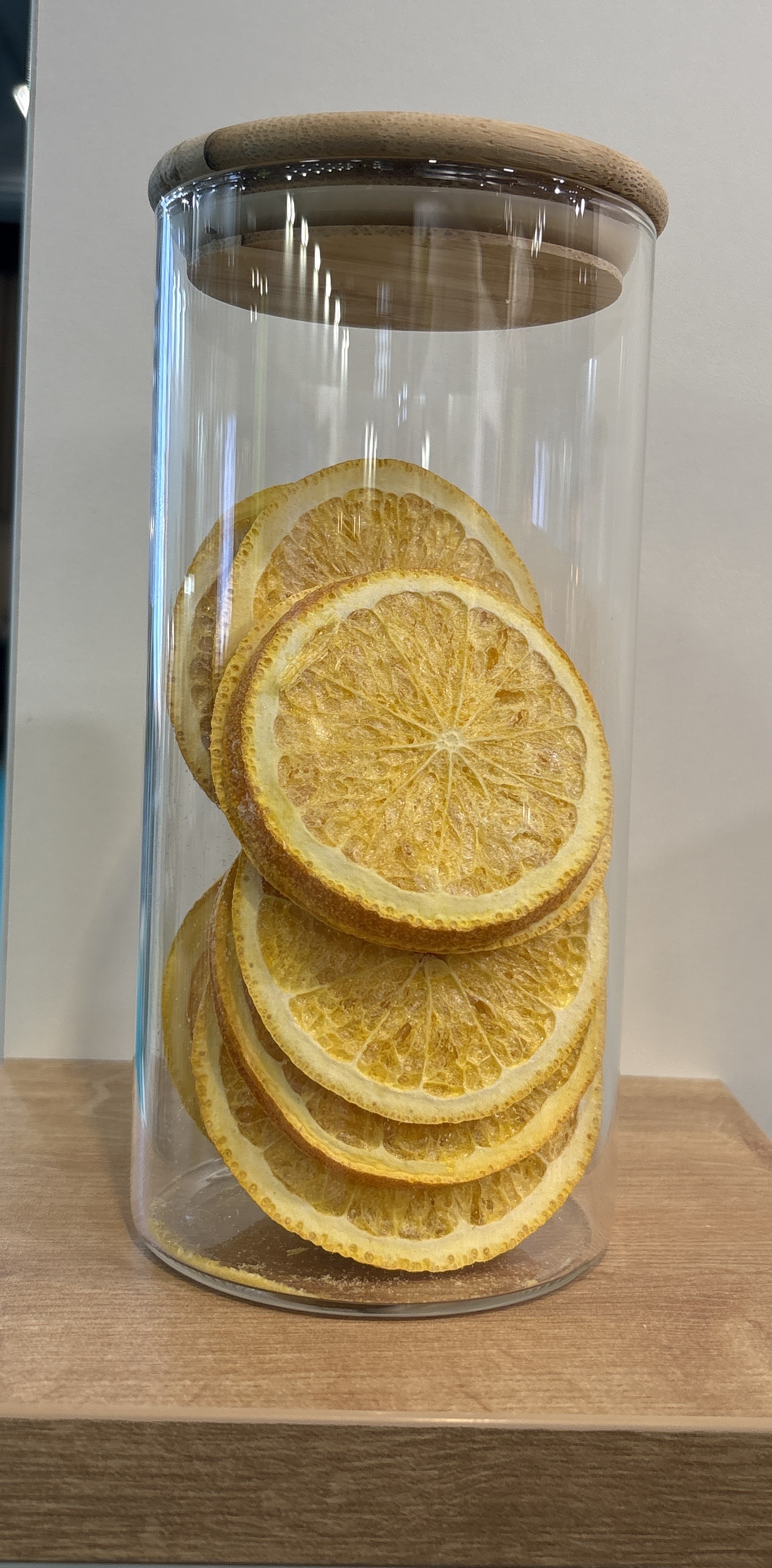 Orange, slices, freeze-dried, 5-7mm, 4x2,2kg