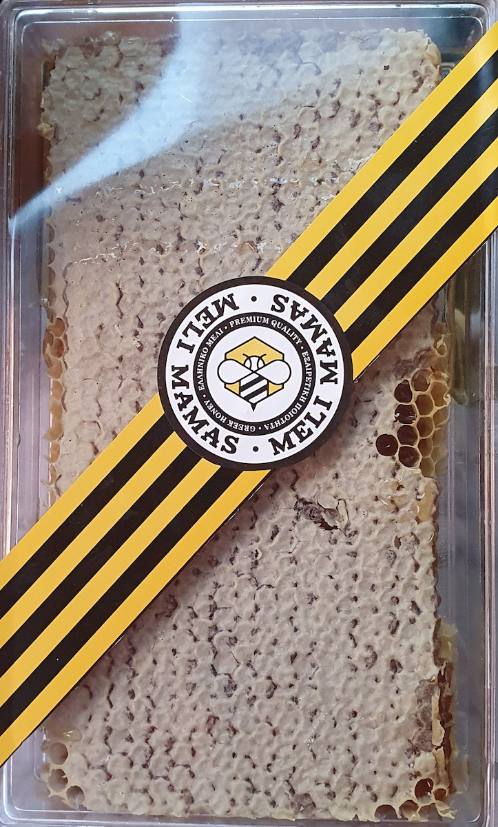 Honeycomb with Mountain Blossom Honey 820gr