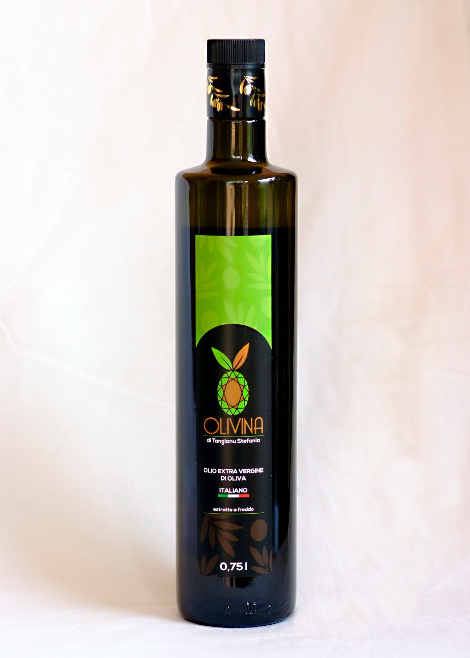 EXTRA VIRGIN OLIVE OIL - COLD PRESSED - ITALIAN - GLASS BOTTLE 0,75 L
