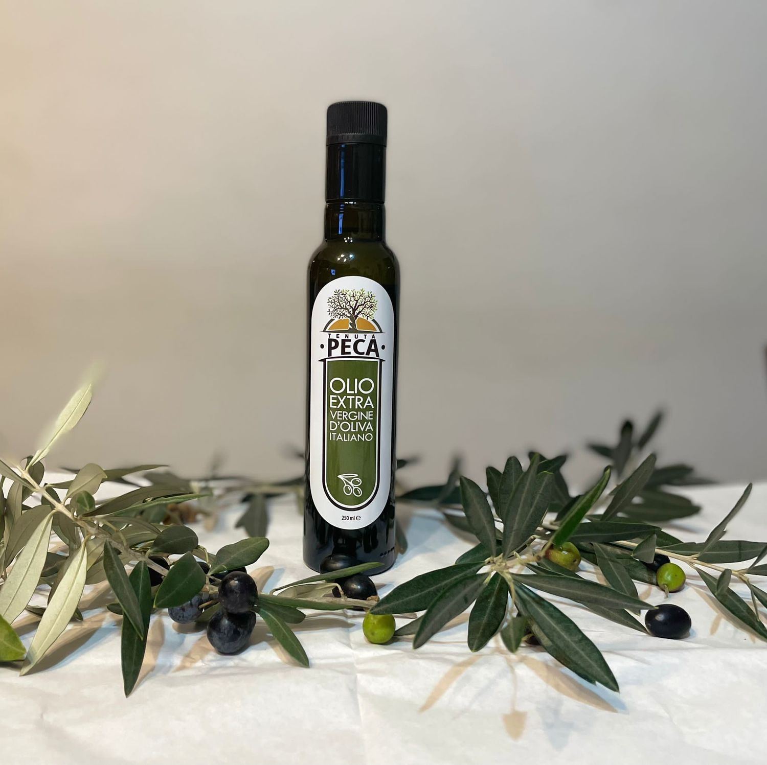 Italian extra virgin olive oil, cold pressed, varieties leccino, muraiolo, lecce del corno, 250ml; 500ml; 5L;