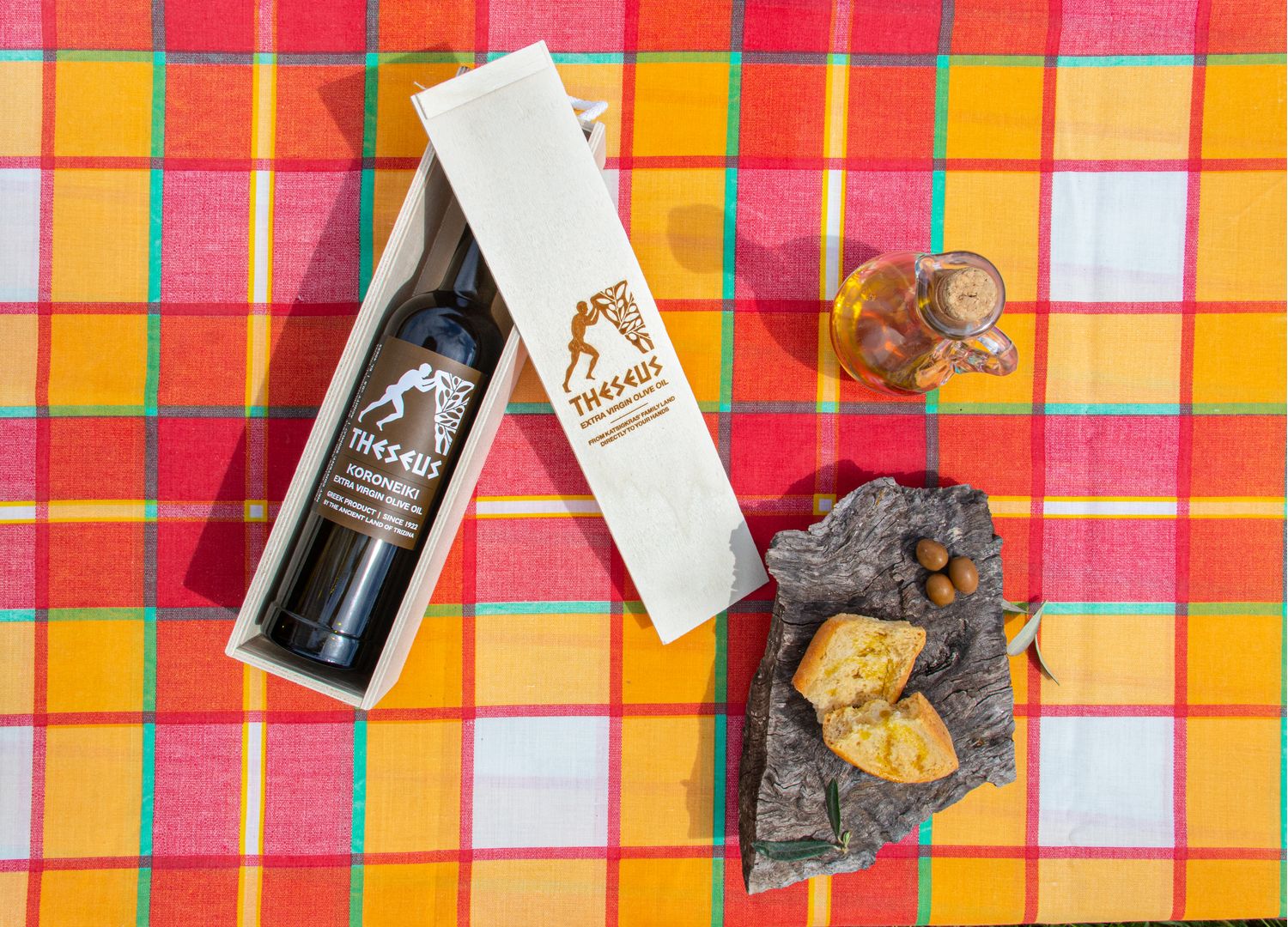 Wooden GIFT Box - 500ml Glass Bottle, MANAKI/KORONEIKI Variety