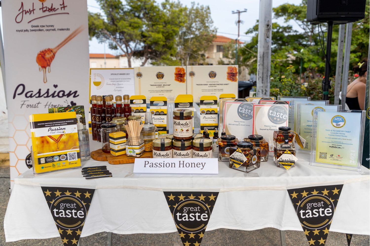 Organic honey with super foods (140gr)