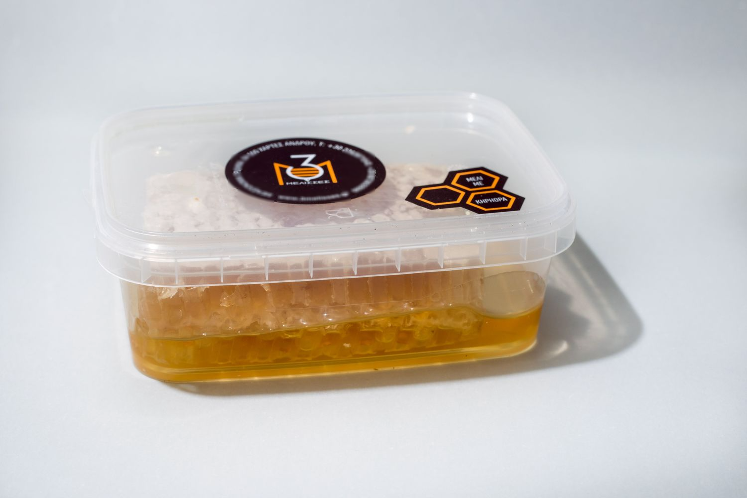 HONEYCOMB WITH ORGANIC THYME HONEY 150GR