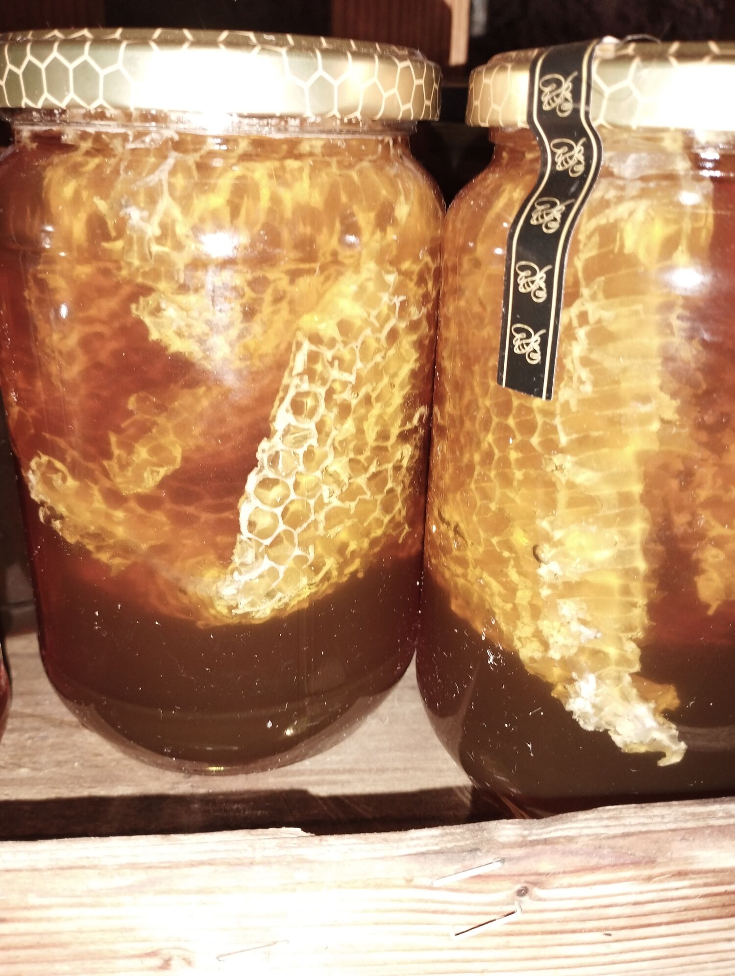 1 kg Flower Honey with honeycomb
