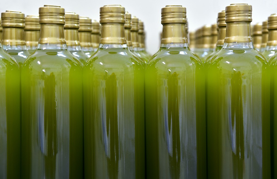 extra virgin mountainous early harvest olive oil with an acidity of 0.4 5L