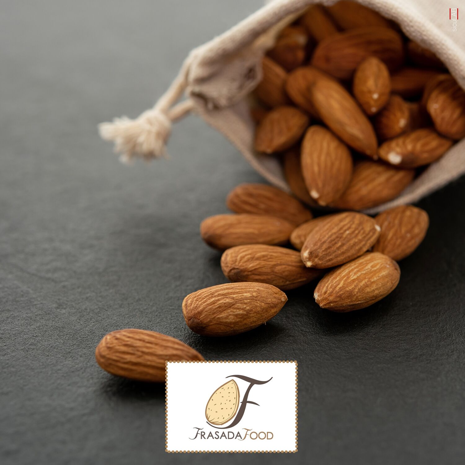 Sicilian shelled natural almond (Vacuum envelope 500 gr)