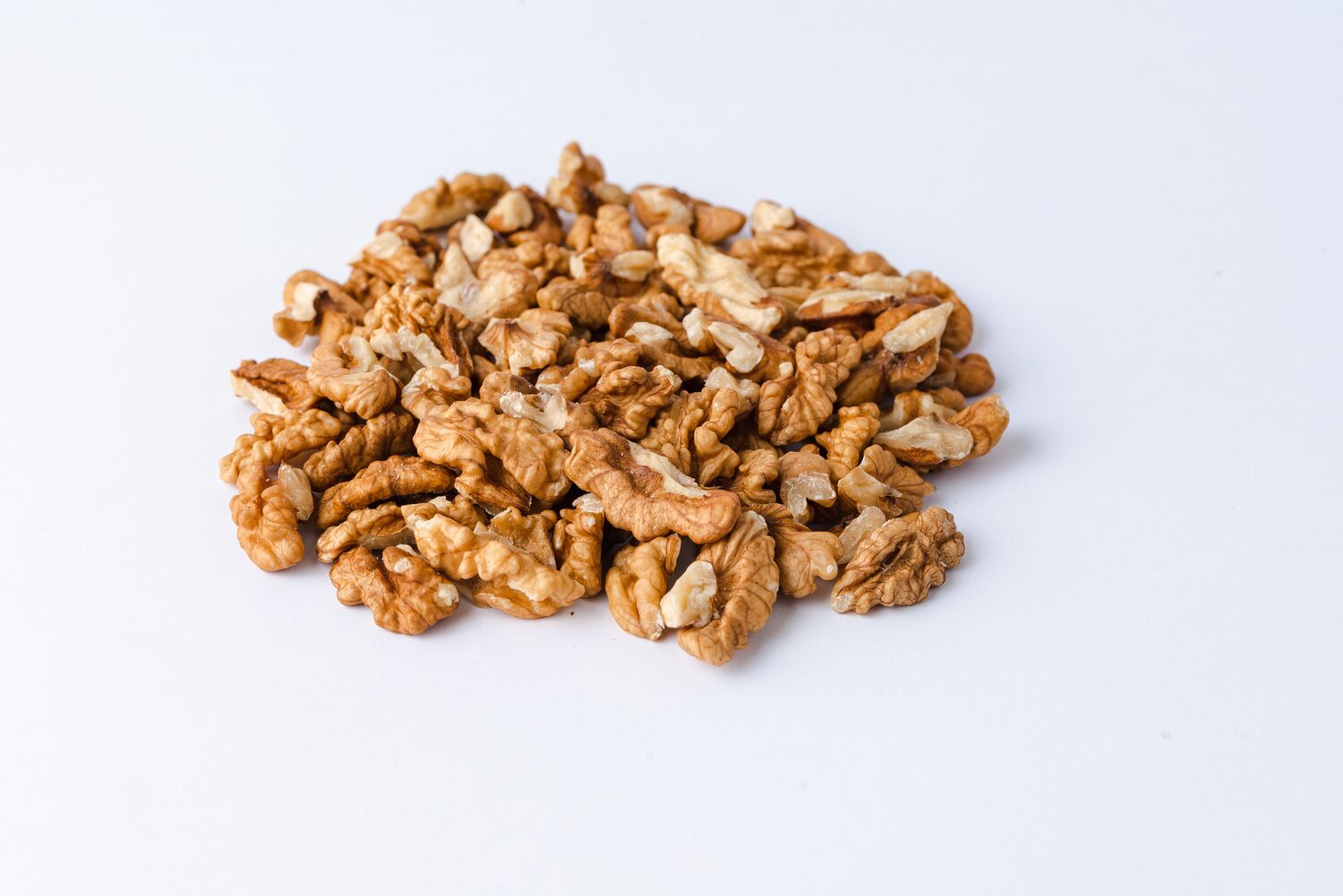 Walnut kernels Quarters + Eights