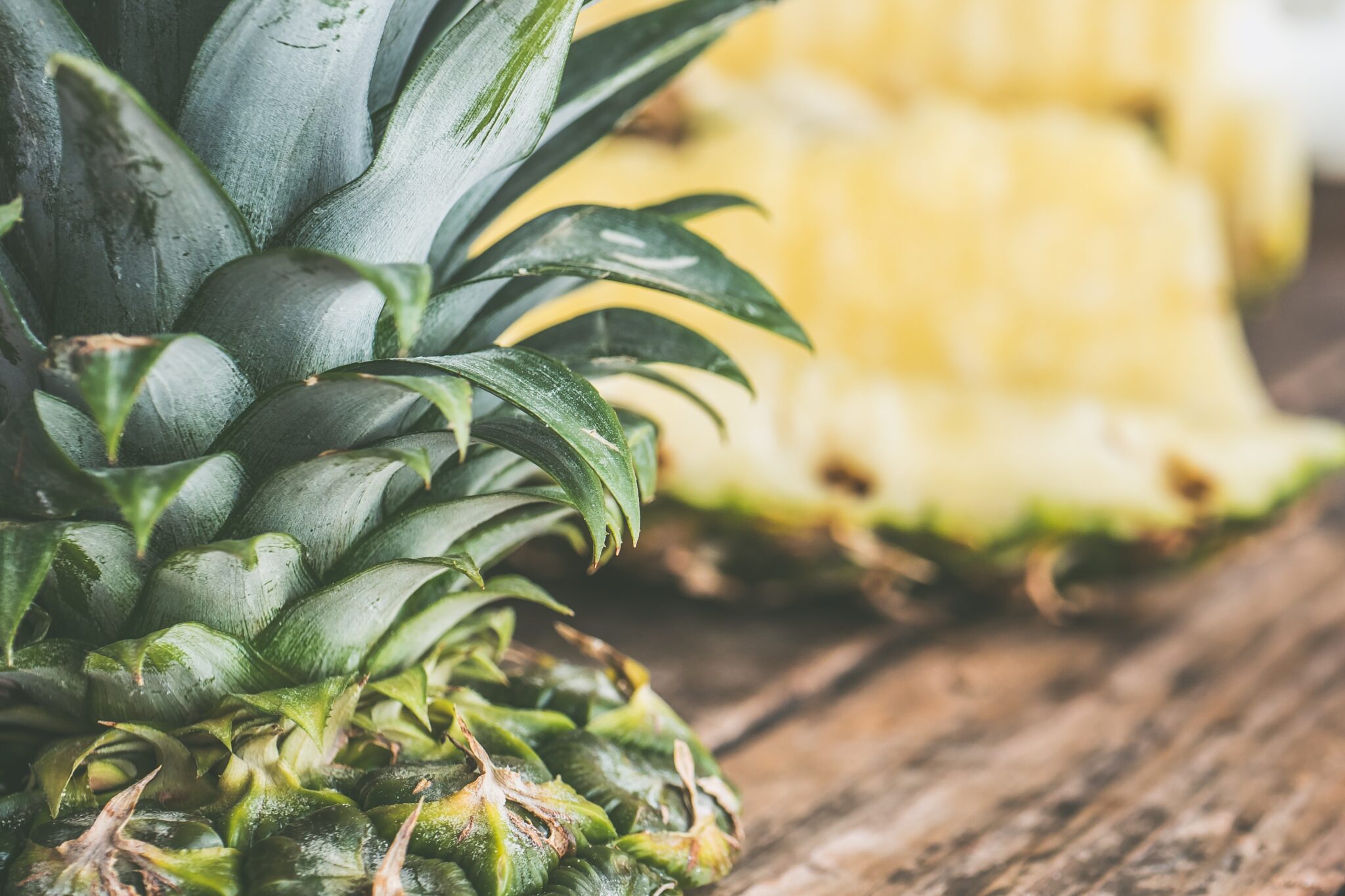 Historia ananasa, zastosowania i wartości odżywcze